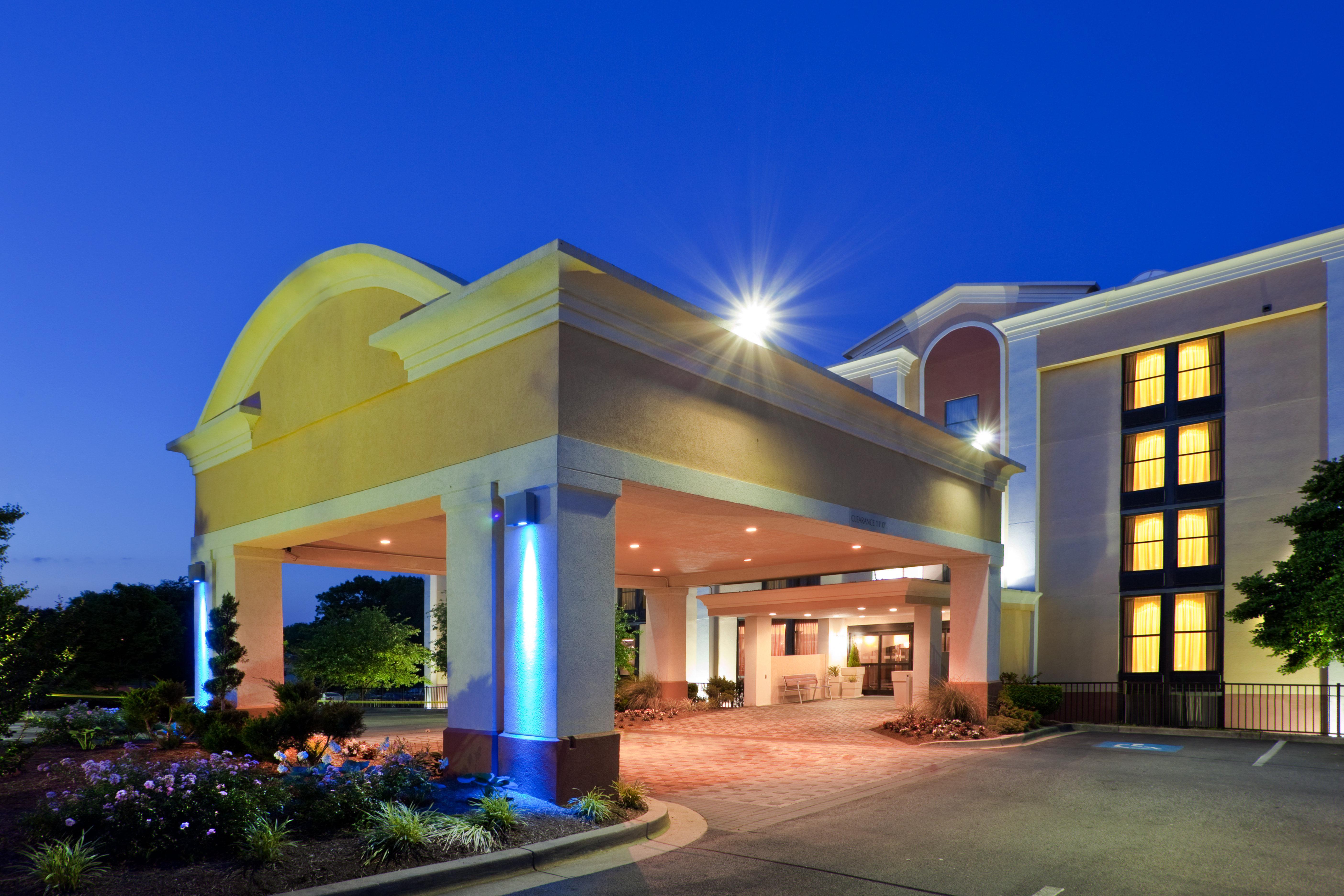 Holiday Inn Express Washington Dc East- Andrews Afb By Ihg Camp Springs Buitenkant foto