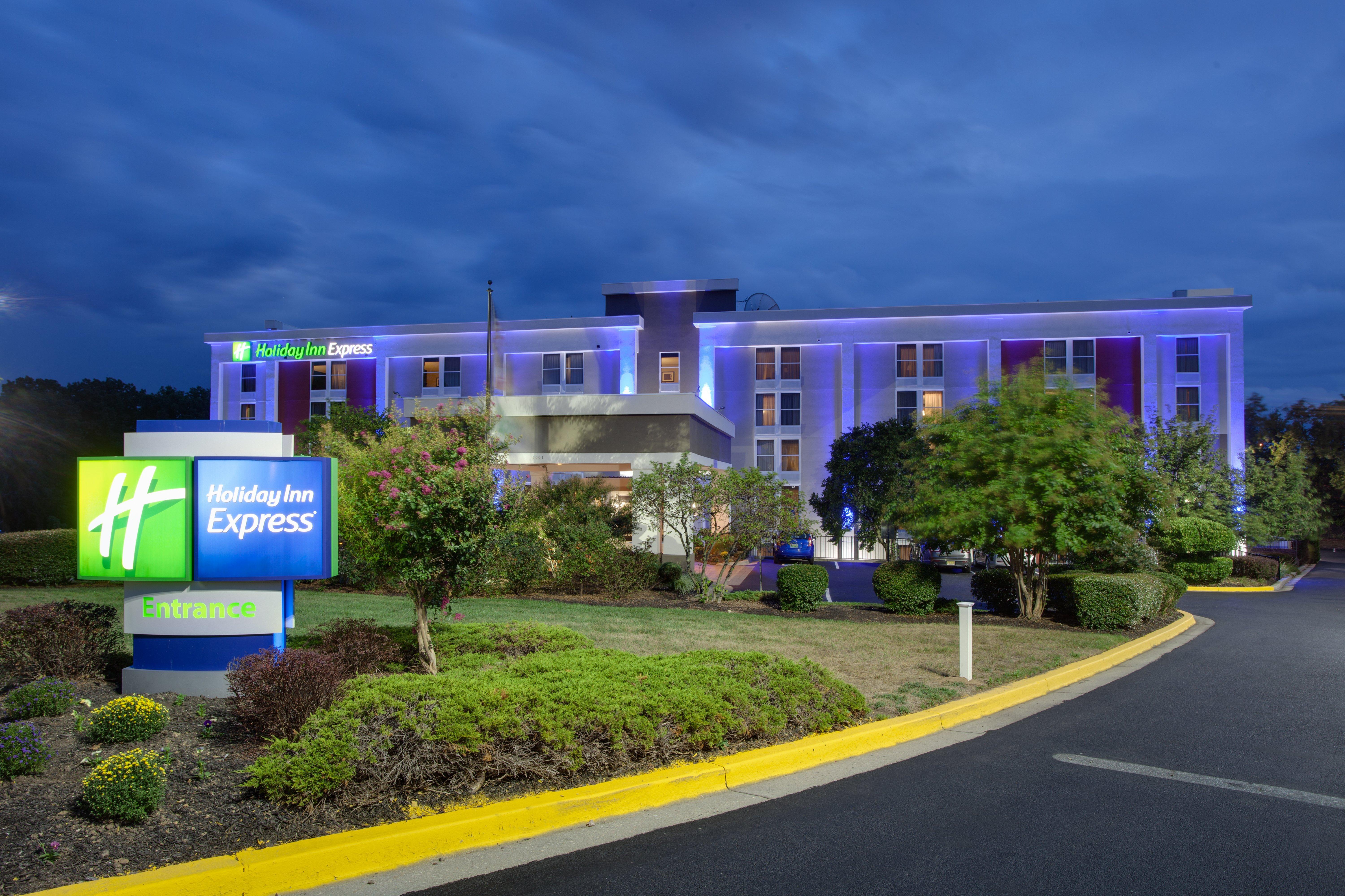 Holiday Inn Express Washington Dc East- Andrews Afb By Ihg Camp Springs Buitenkant foto