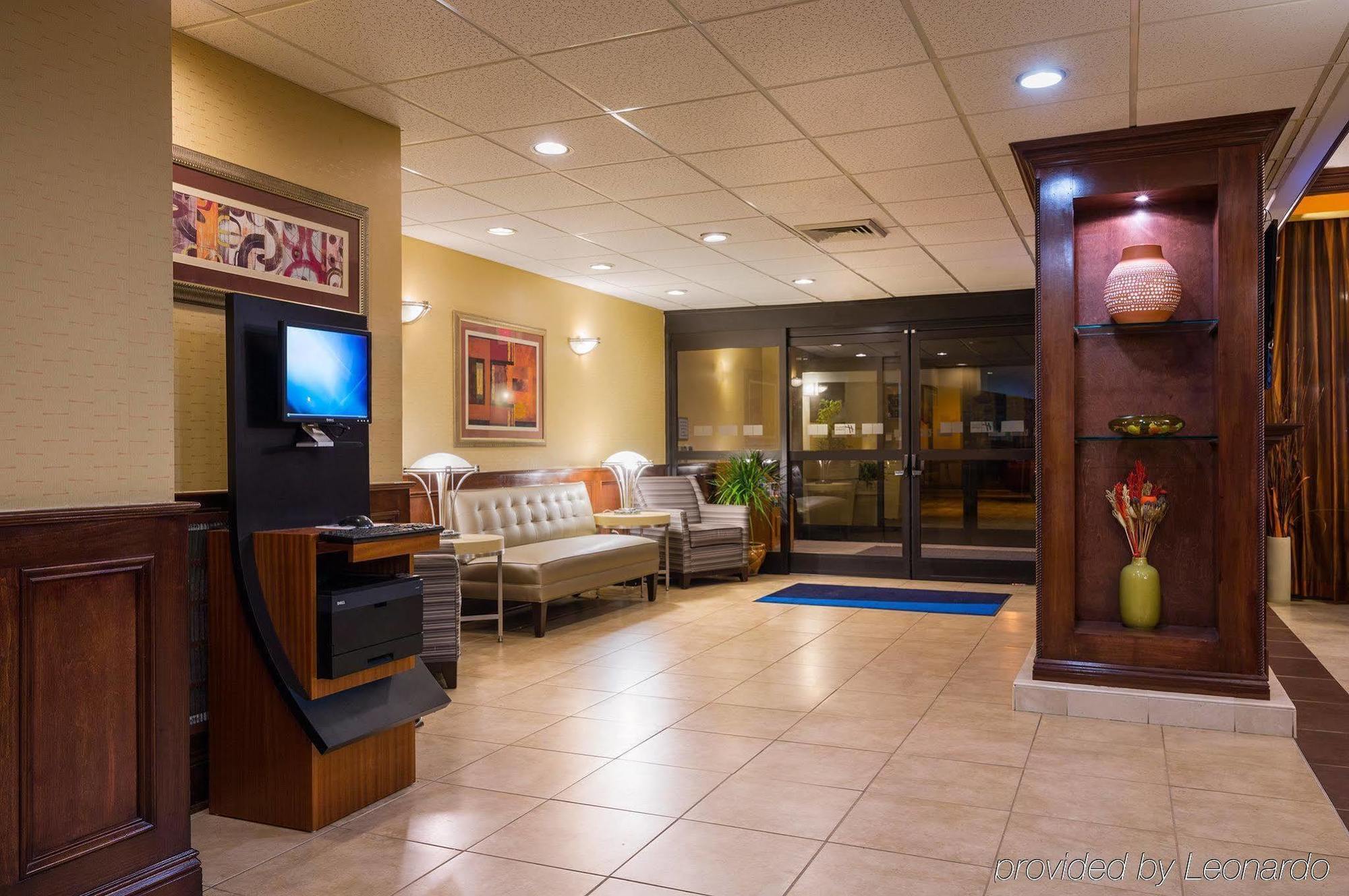 Holiday Inn Express Washington Dc East- Andrews Afb By Ihg Camp Springs Buitenkant foto