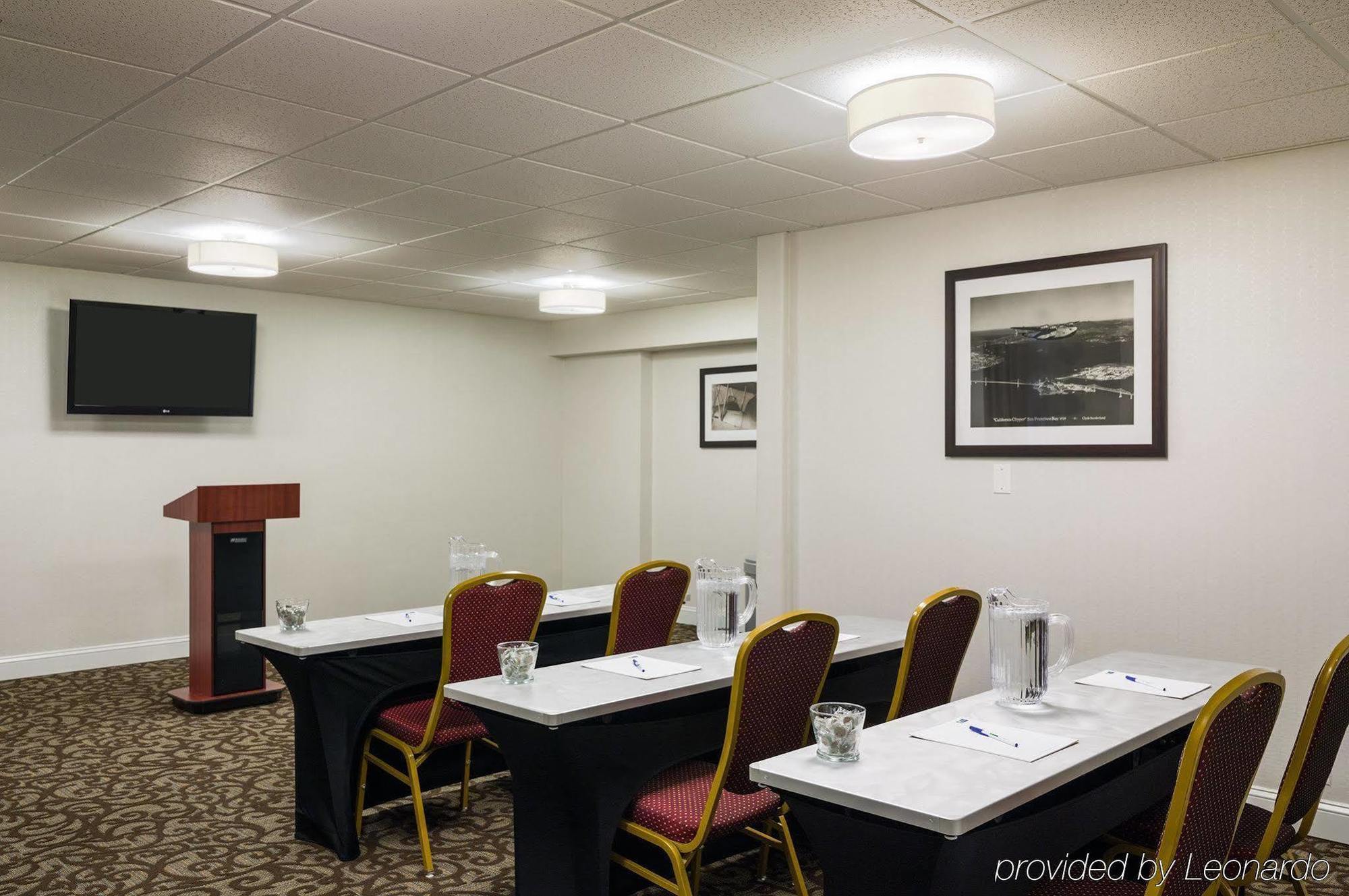 Holiday Inn Express Washington Dc East- Andrews Afb By Ihg Camp Springs Buitenkant foto