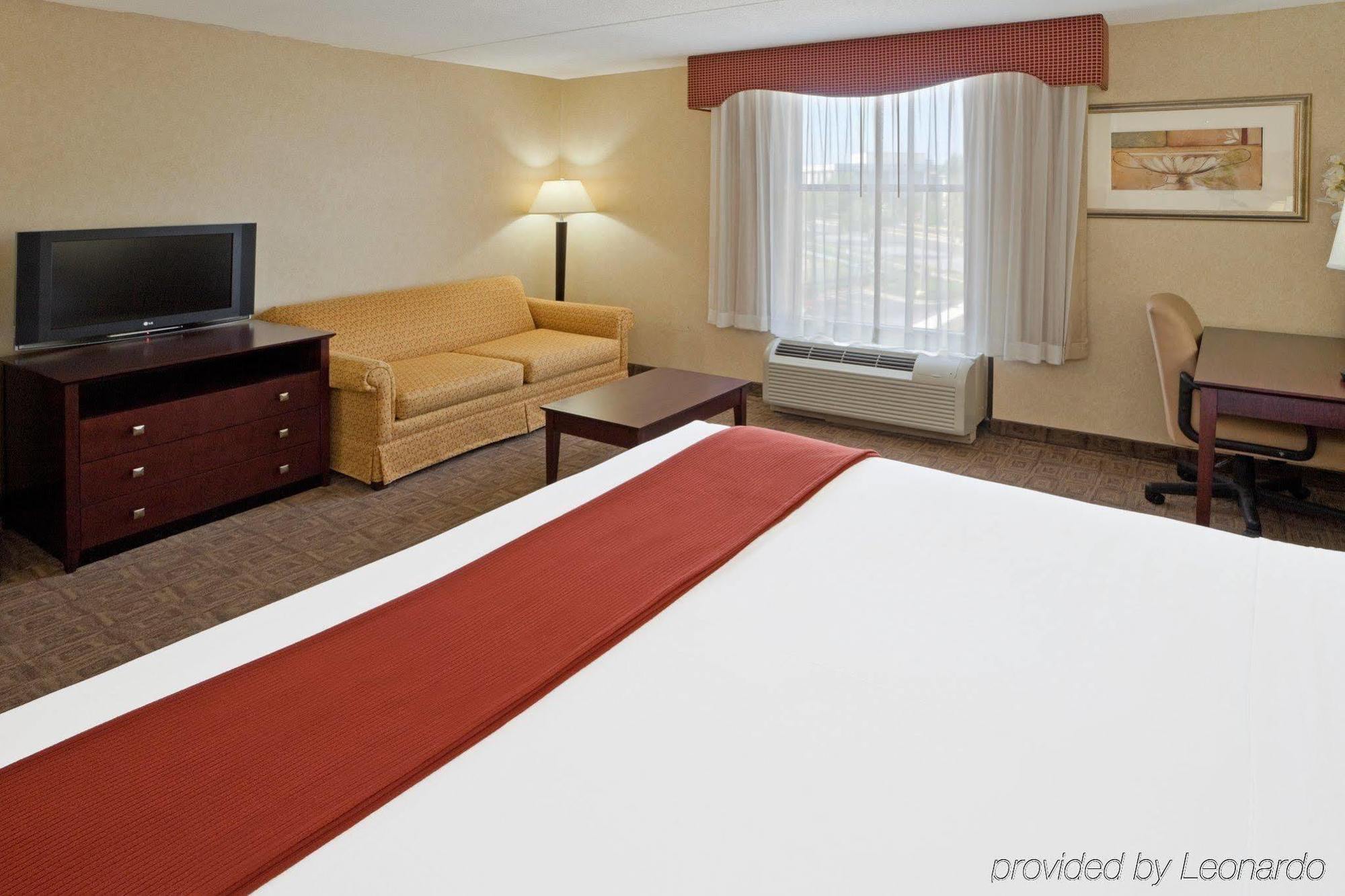 Holiday Inn Express Washington Dc East- Andrews Afb By Ihg Camp Springs Buitenkant foto