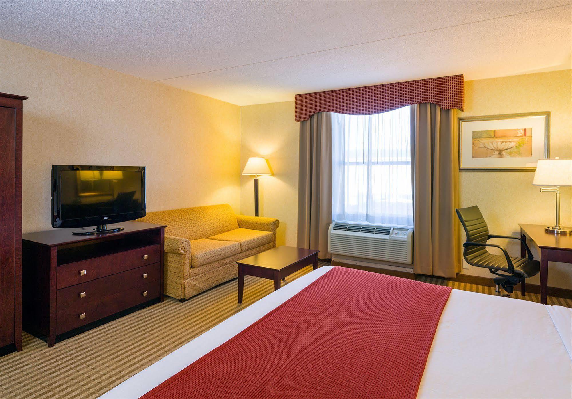 Holiday Inn Express Washington Dc East- Andrews Afb By Ihg Camp Springs Buitenkant foto